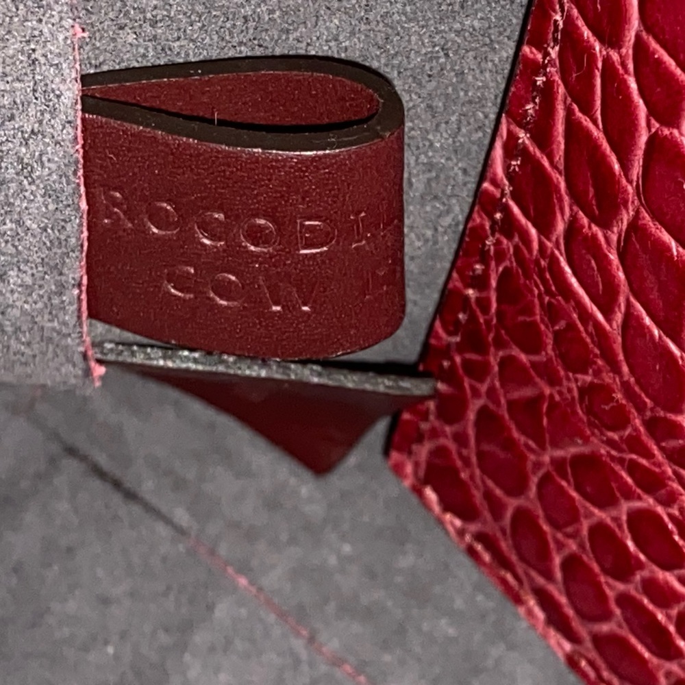 Vince Signature V Crocodile Embossed Tote - Picture 8 of 8